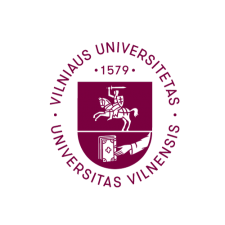 Logo der Universität Vilnius in Weinrot auf transparentem Grund: In der Mitte das Wappen (Reiter mit Schwert/Hand mit Buch), halbkreisförmig oben und unten der Schriftzug „VILNIAUS UNIVERSITETAS“ bzw. „UNIVERSITAS VILNENSIS“ sowie das Gründungsjahr 1579. und unten e