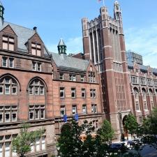 Das Teachers College der Columbia University unter blauem Himmel. | © Christiane Wienand